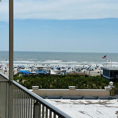 Days Inn By Wyndham Atlantic City Oceanfront-Boardwalk Dış mekan fotoğraf