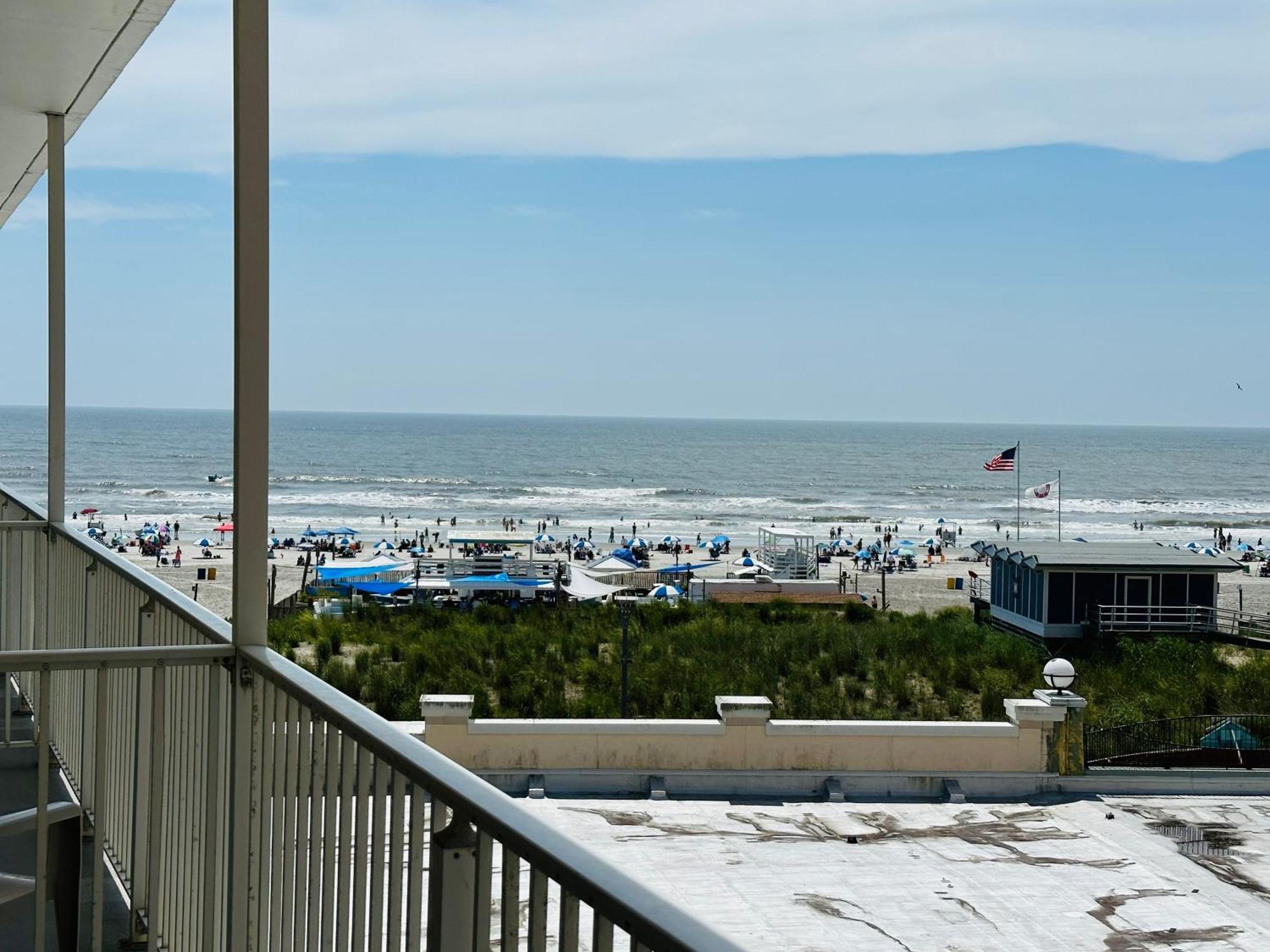 Days Inn By Wyndham Atlantic City Oceanfront-Boardwalk Dış mekan fotoğraf